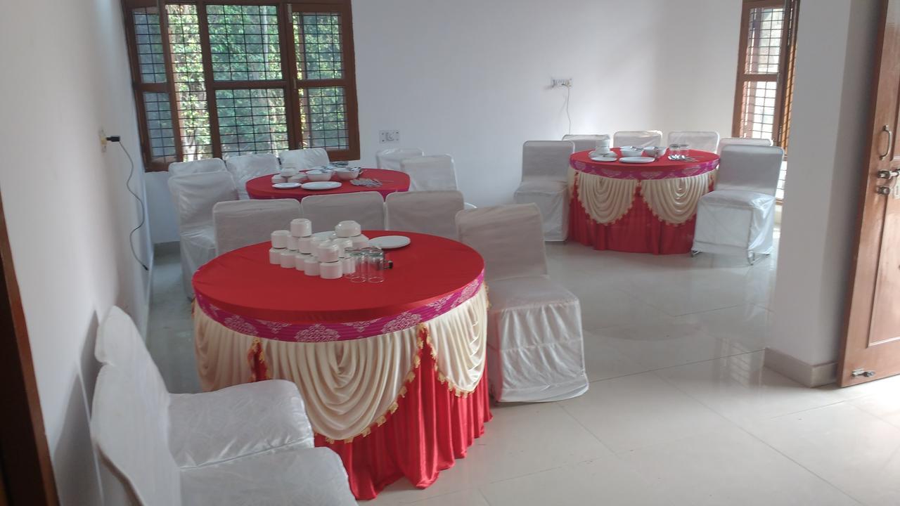 Club Awara Holiday Resort Manesar Eksteriør bilde