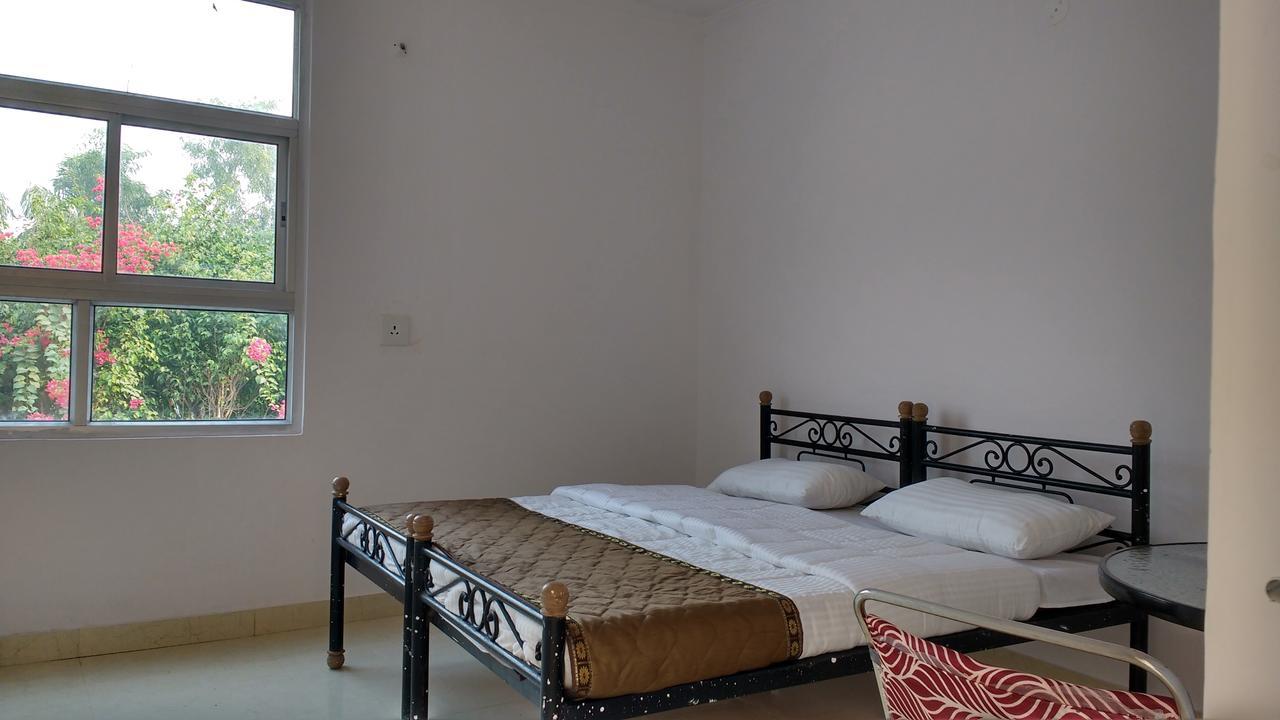 Club Awara Holiday Resort Manesar Eksteriør bilde